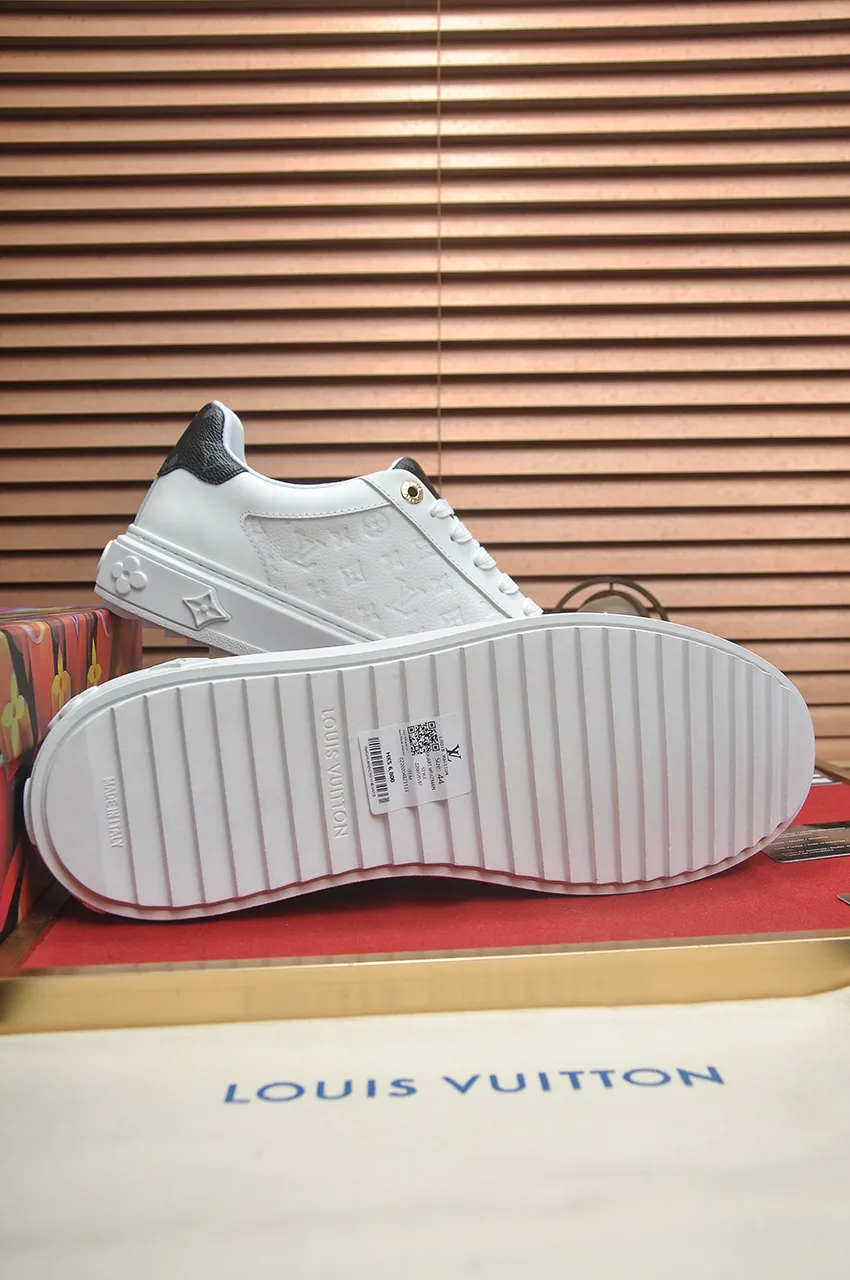 Men's shoes 💰540💶[LOUIS VUITTON] Original order price (water-dyed cowhide lining) new model 🍀LV Louis Vuitton * - top version of LV classic trendy shoes! Made of imported original cowhide, water-dyed cowhide lining, and original wear-resistant rubber outsole! High quality products! Code number 38-45 (45 is custom-made and cannot be returned or exchanged)